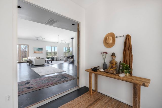 36 San Sebastian Road, Santa Fe, NM 87505