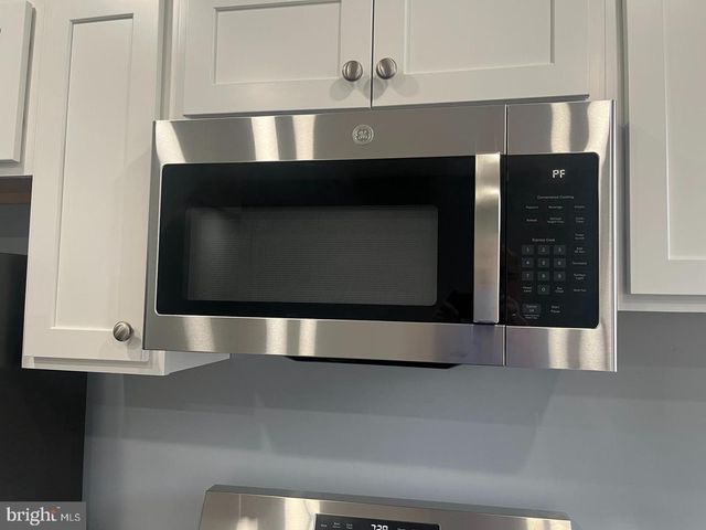 1223 S 10TH ST, Camden, NJ 08104