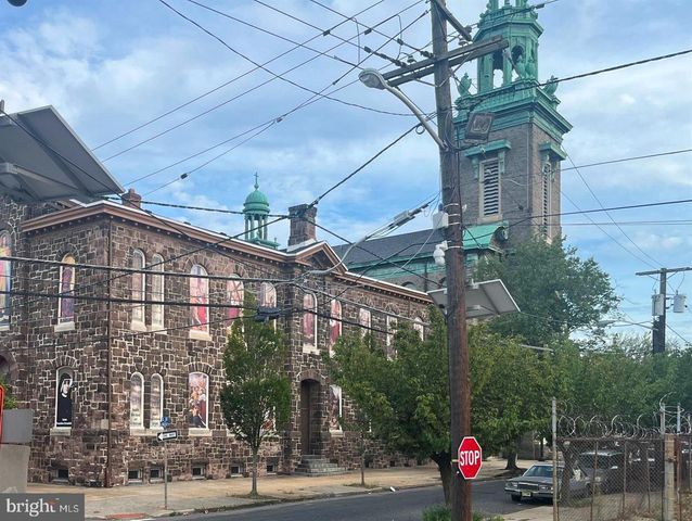 1223 S 10TH ST, Camden, NJ 08104