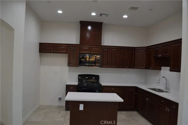 221 W 10th Street, Perris, CA 92570