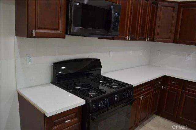 221 W 10th Street, Perris, CA 92570