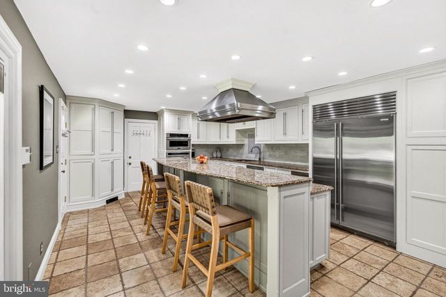 615 OLD KINGS HWY, Downingtown, PA 19335