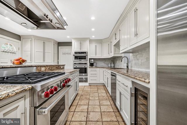 615 OLD KINGS HWY, Downingtown, PA 19335