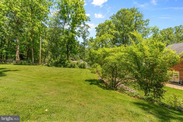 615 OLD KINGS HWY, Downingtown, PA 19335