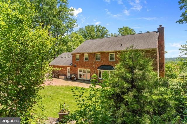 615 OLD KINGS HWY, Downingtown, PA 19335