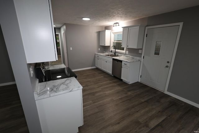 187 St Clair Avenue, Elkhart, IN 46516