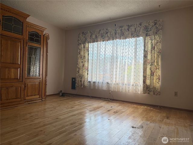 1415 E 55th Street, Tacoma, WA 98404