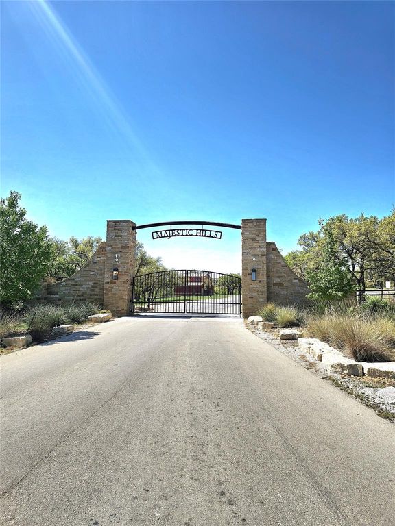 292 N Scenic Hills CT, Blanco, TX 78606