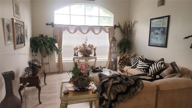 1055 NW 187th Avenue, Pembroke Pines, FL 33029