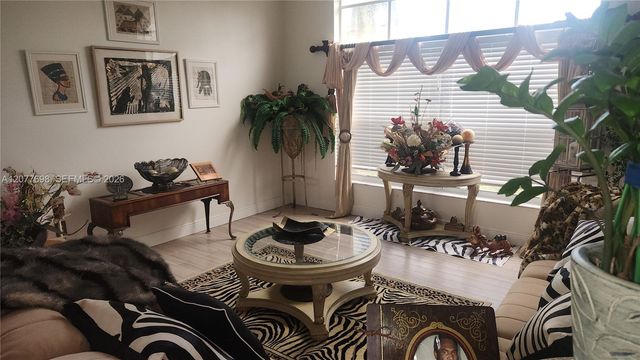1055 NW 187th Avenue, Pembroke Pines, FL 33029