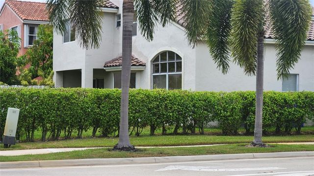 1055 NW 187th Avenue, Pembroke Pines, FL 33029