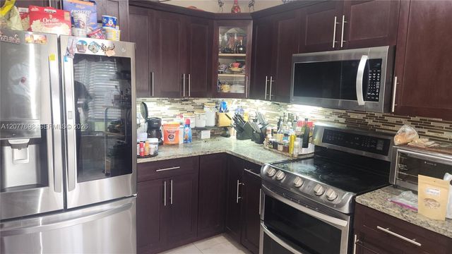 1055 NW 187th Avenue, Pembroke Pines, FL 33029