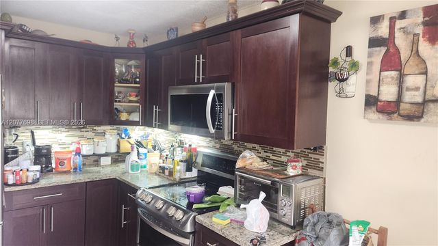 1055 NW 187th Avenue, Pembroke Pines, FL 33029