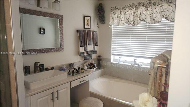 1055 NW 187th Avenue, Pembroke Pines, FL 33029