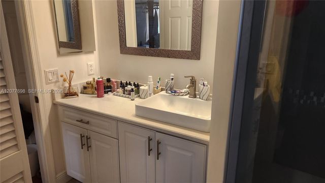 1055 NW 187th Avenue, Pembroke Pines, FL 33029