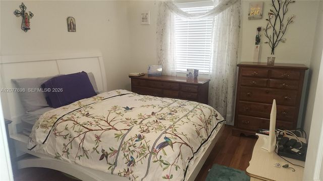 1055 NW 187th Avenue, Pembroke Pines, FL 33029