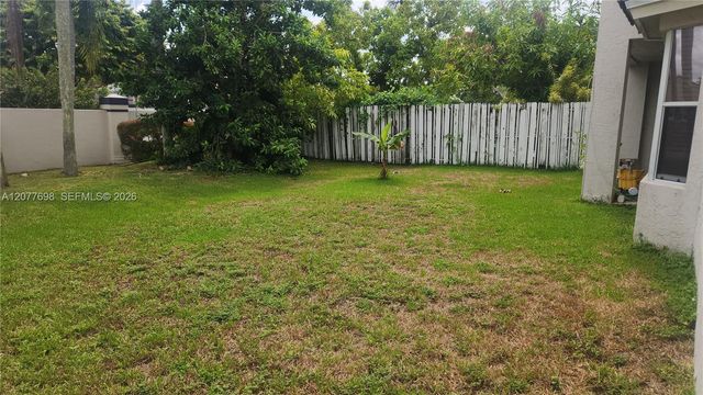 1055 NW 187th Avenue, Pembroke Pines, FL 33029
