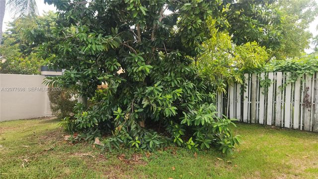 1055 NW 187th Avenue, Pembroke Pines, FL 33029