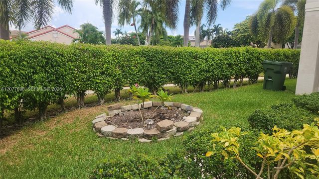 1055 NW 187th Avenue, Pembroke Pines, FL 33029
