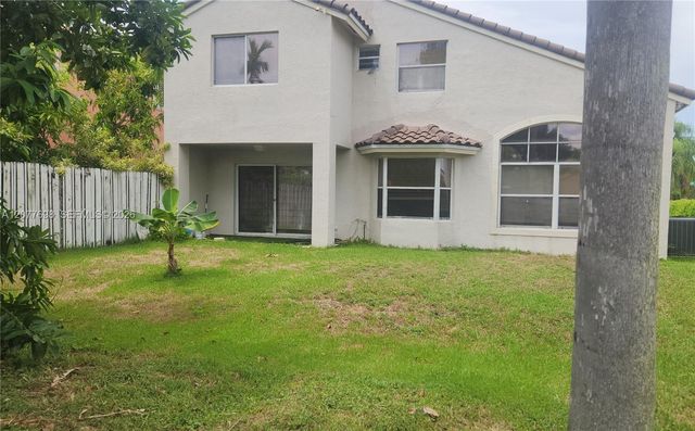 1055 NW 187th Avenue, Pembroke Pines, FL 33029