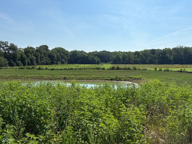 1565 Overlook Court, Zionsville, IN 46077