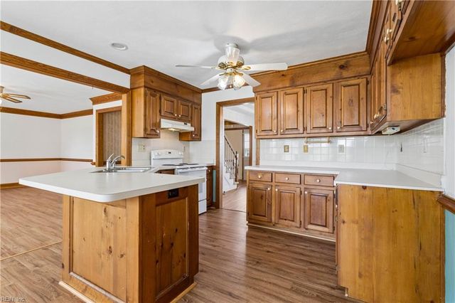 423 Las Gaviotas BLVD, Chesapeake, VA 23322
