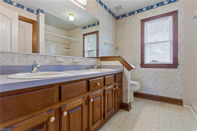 423 Las Gaviotas BLVD, Chesapeake, VA 23322