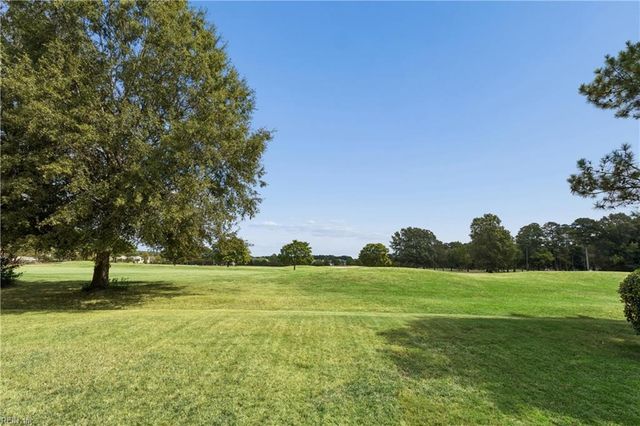 423 Las Gaviotas BLVD, Chesapeake, VA 23322