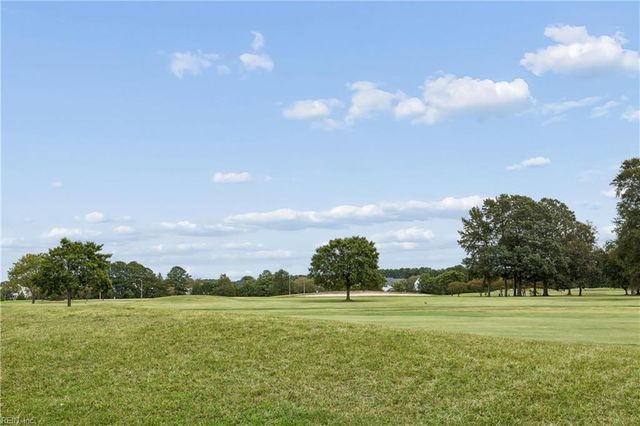 423 Las Gaviotas BLVD, Chesapeake, VA 23322