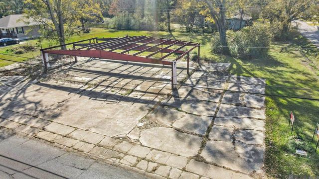 4504 Groom Rd, Baker, LA 70714