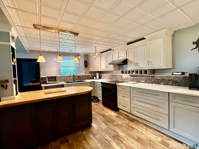 46 Tedesco Drive, Waterbury, CT 06708
