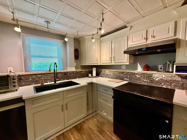 46 Tedesco Drive, Waterbury, CT 06708