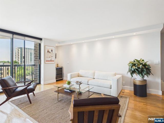 770 Anderson Avenue 402, Cliffside Park, NJ 07010