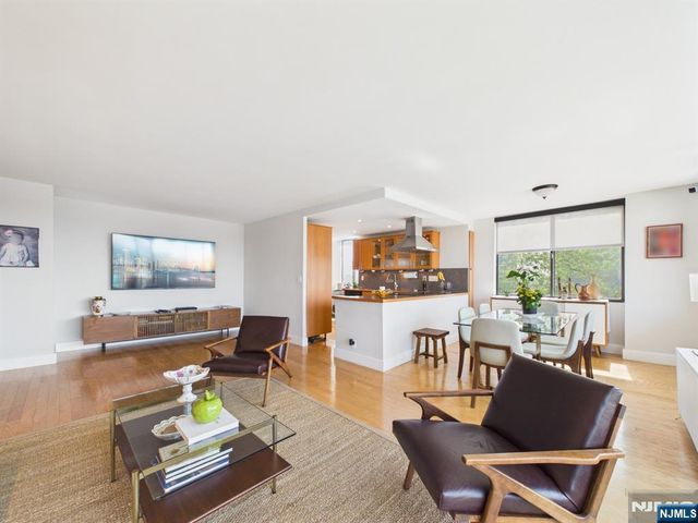 770 Anderson Avenue 402, Cliffside Park, NJ 07010