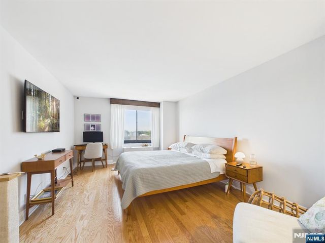 770 Anderson Avenue 402, Cliffside Park, NJ 07010