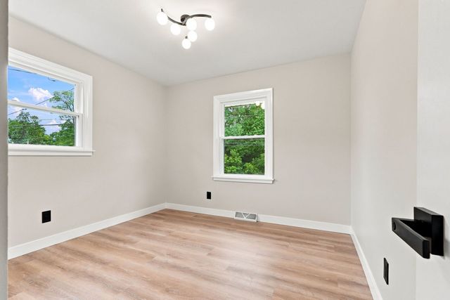 544 Sunset Vale, Twin Lakes, WI 53181