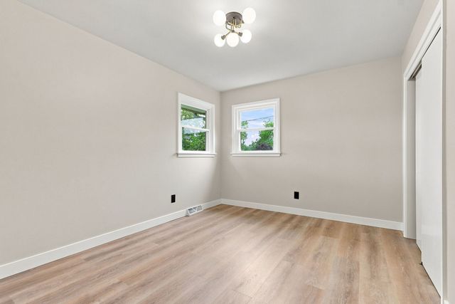 544 Sunset Vale, Twin Lakes, WI 53181