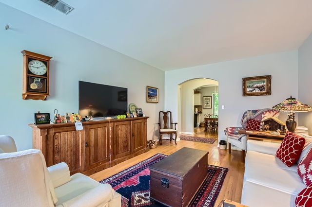 4949 N Wolcott Avenue 1A, Chicago, IL 60640