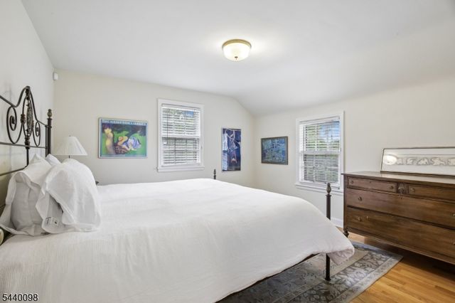 31 Knollwood Ave, Madison Boro, NJ 07940