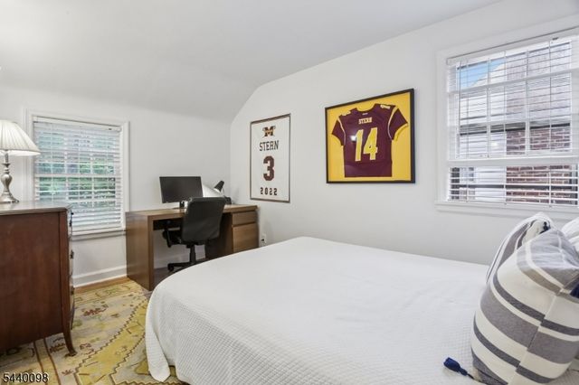 31 Knollwood Ave, Madison Boro, NJ 07940