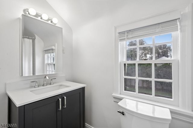 31 Knollwood Ave, Madison Boro, NJ 07940