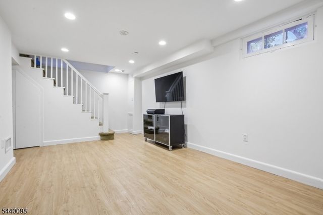 31 Knollwood Ave, Madison Boro, NJ 07940
