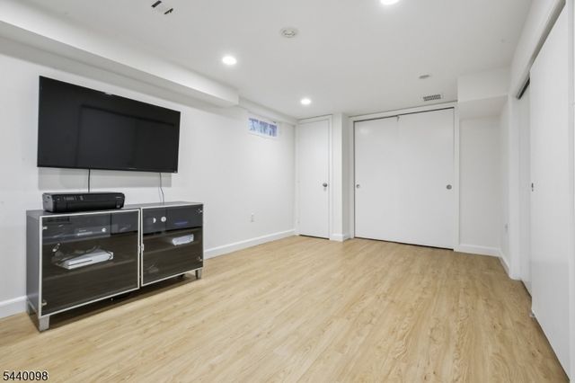 31 Knollwood Ave, Madison Boro, NJ 07940