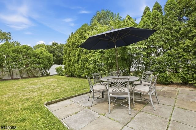 31 Knollwood Ave, Madison Boro, NJ 07940