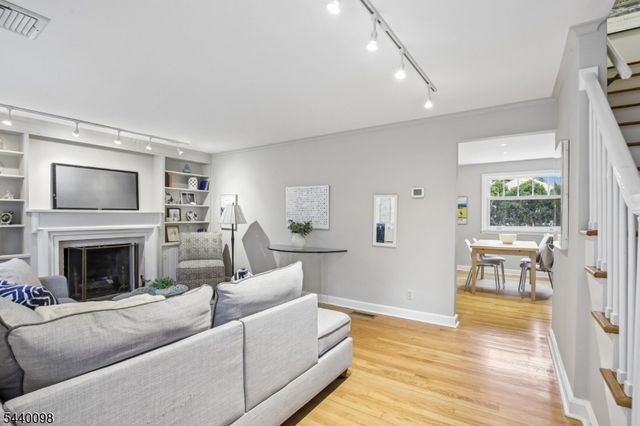 31 Knollwood Ave, Madison Boro, NJ 07940