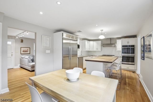 31 Knollwood Ave, Madison Boro, NJ 07940