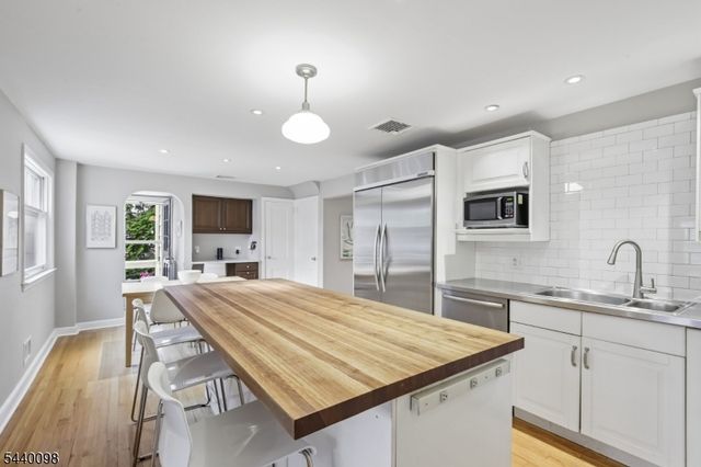 31 Knollwood Ave, Madison Boro, NJ 07940