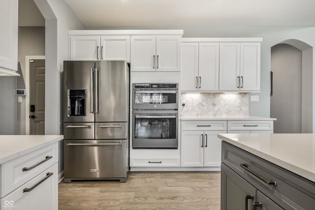 26 Chatham Brook Drive, Westfield, IN 46074