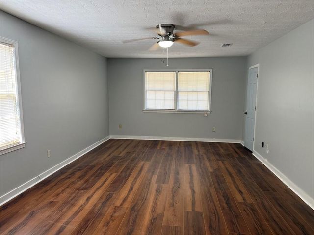 406 OHERN Court, Stone Mountain, GA 30088