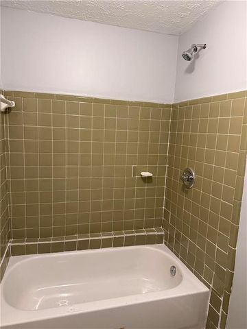 406 OHERN Court, Stone Mountain, GA 30088